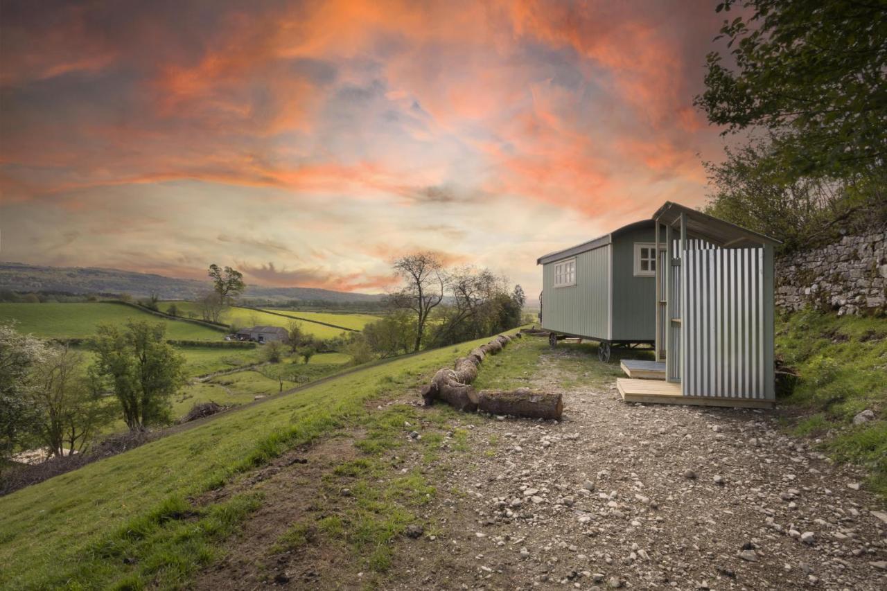The Heron Shepherds Hut At Lyth Valley Brigsteer Екстер'єр фото