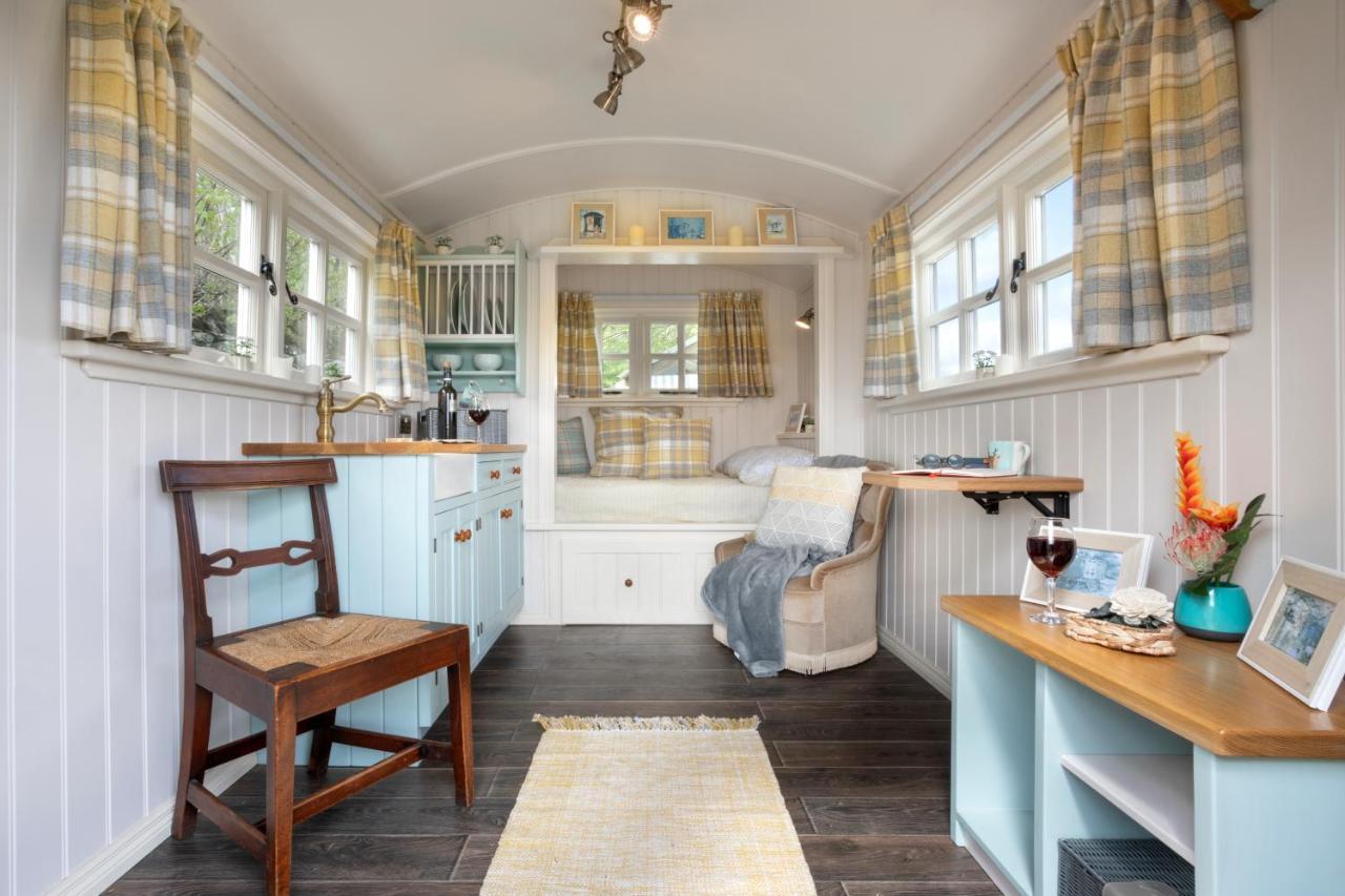 The Heron Shepherds Hut At Lyth Valley Brigsteer Екстер'єр фото